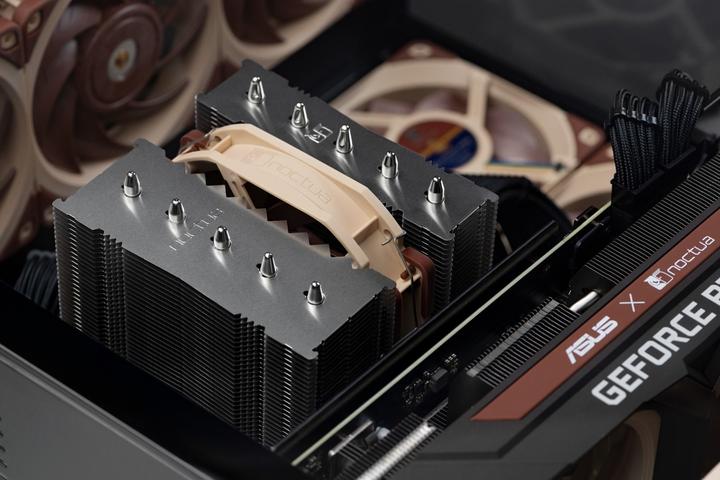 Produktbild Noctua NH-D12L (145 mm)