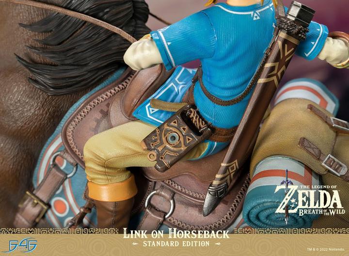 Immagine prodotto First 4 Figures ST Legend of Zelda Link of Horse Legend 56cm RESINA
