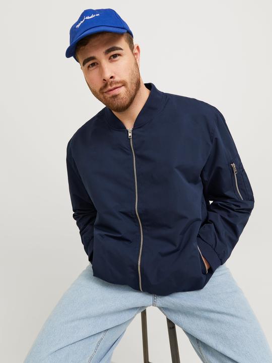 Produktbild Jack & Jones Leichte Plus Size Jacke (8XL)