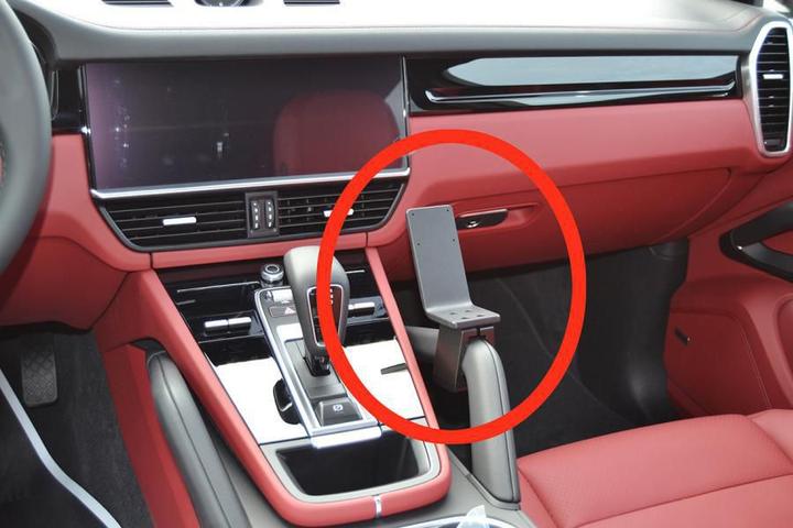 Actual product image Brodit ProClip Porsche Cayenne Bj. 19 855457