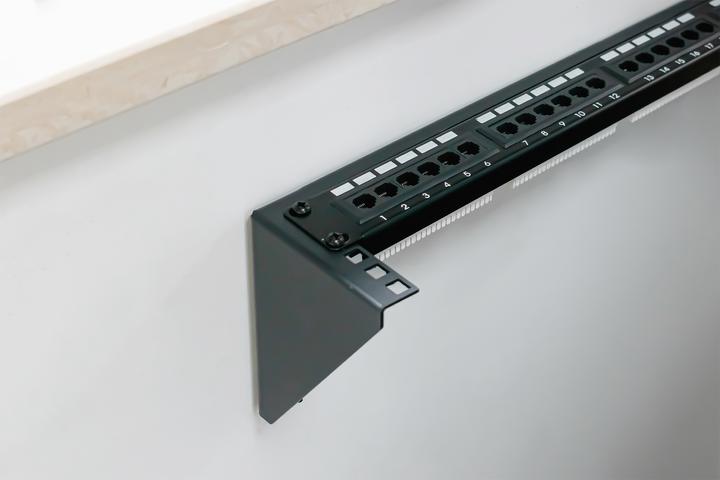 Produktbild Digitus 6HE Wandmontagerahmen, vertikal 283 x 504 x 151 mm, schwarz (10.87 HE, 19 Zoll Rack)