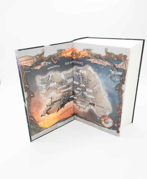 Actual product image Iron Flame Flammengeküsst (German, Michelle Gyo, Michaela Kolodziejcok, Melanie Korte, 2023)