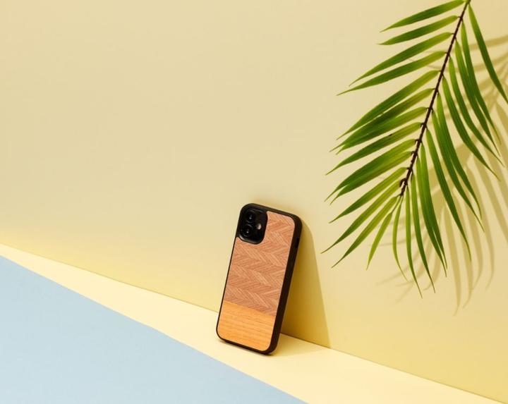 Produktbild Man.Wand & WOOD case for iPhone 12 mini herringbone arancia black (Apple iPhone 12 mini)