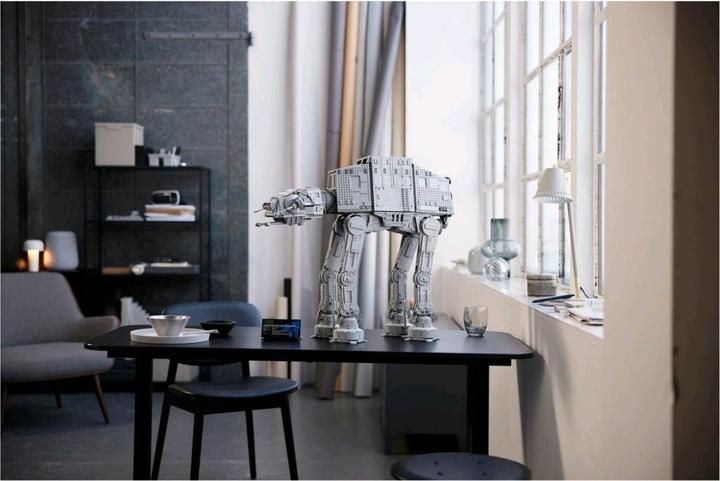 Produktbild LEGO AT-AT (75313, LEGO Star Wars, LEGO Seltene Sets)