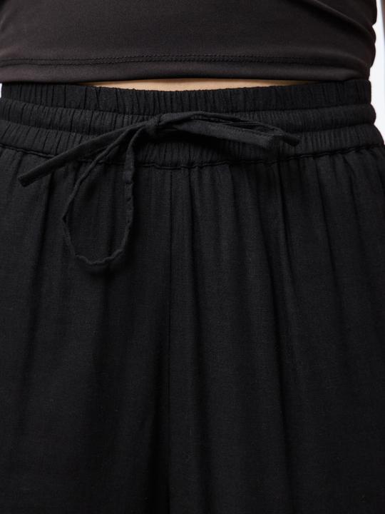 Actual product image Pieces PCPIA wide leg trousers (M)