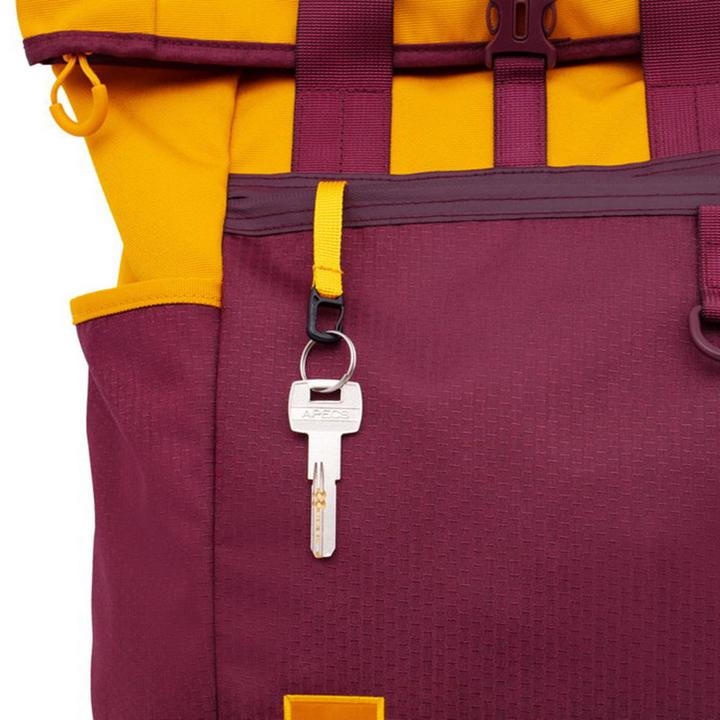 Actual product image Rivacase Burgundy Red 5321 (25 l)