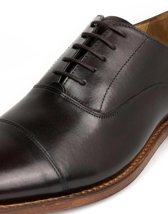 Actual product image Gordon & Bros business footwear (40)
