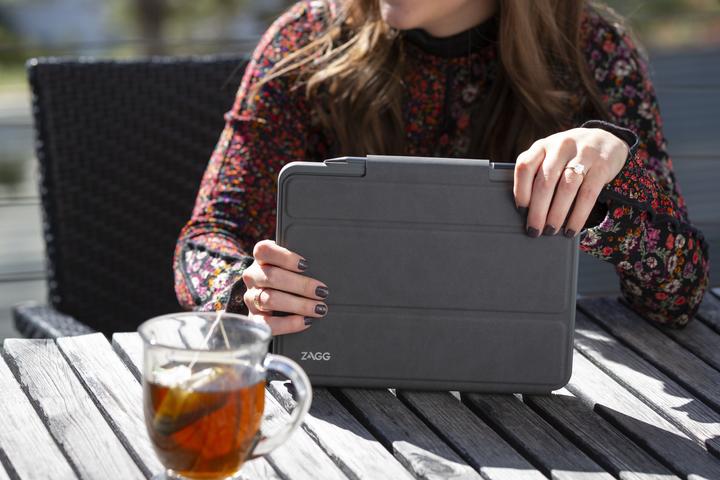 Produktbild Zagg Pro Keys Touchpad (CH, iPad 2019 (7. Gen), iPad 2020 (8. Gen))