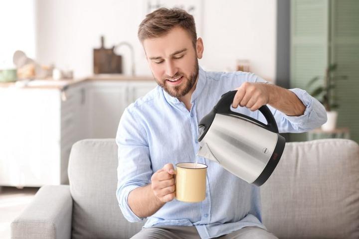 Actual product image Eldom Steel Kettle HUMI 1800 W capacity 1 7 l hob (1.70 l, EU plug)
