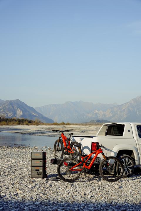 Produktbild Jackery Explorer 2000 Plus (2042.80 Wh, 27.90 kg)