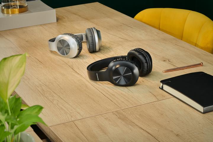 Actual product image Panasonic RB-HX220B (No noise cancelling, 23 h, Wireless)