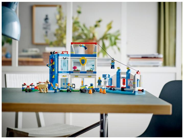 Produktbild LEGO Polizeischule (60372, LEGO City)
