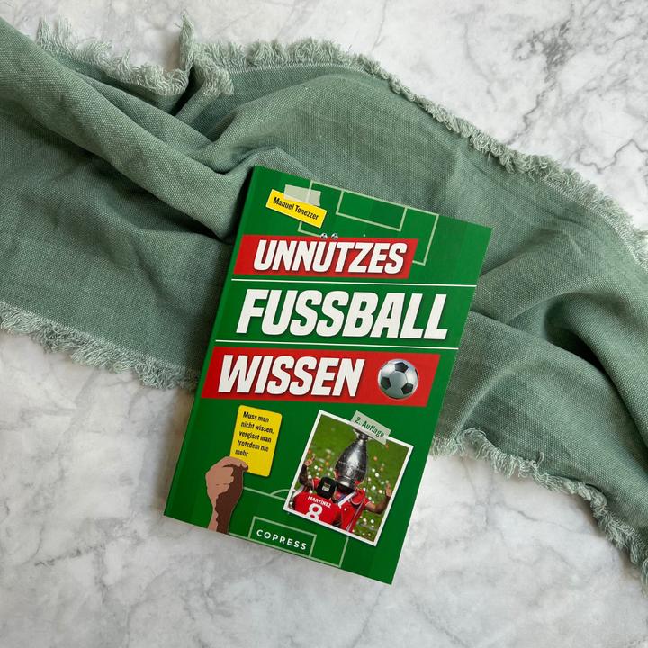 Produktbild Tonezzer:Unnützes Fussballwissen (Deutsch, Manuel Tonezzer, 2024)