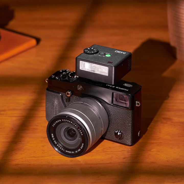 Actual product image Godox iM30 iFlash Camera Flash (Plug-on flash, Godox)