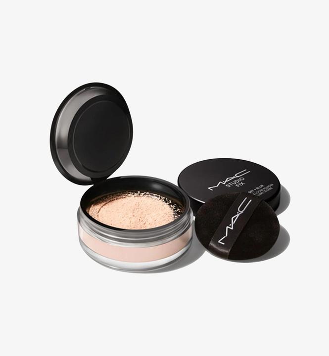 Actual product image MAC Cosmetics Studio F / Blurring Weightl Powder Light (Light)