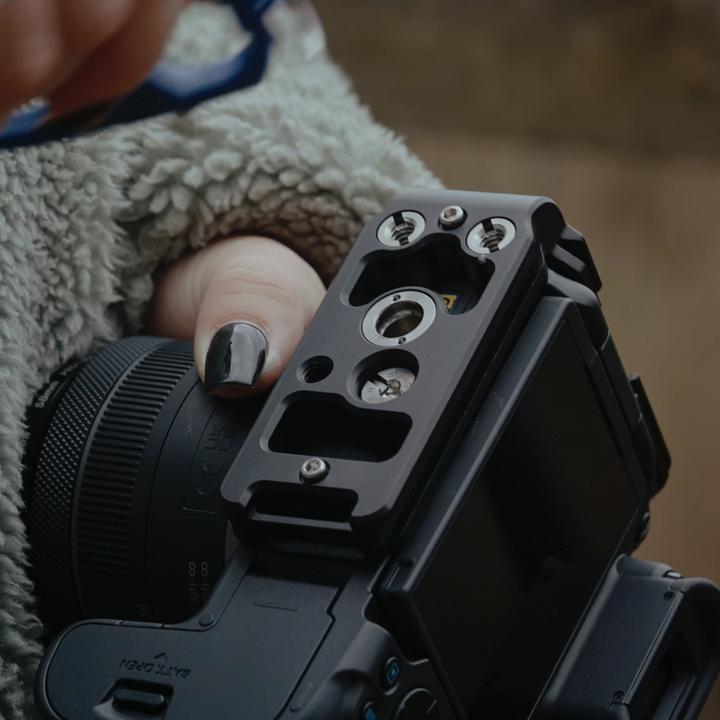 Produktbild 3 Legged Thing Riley QD Canon R7 L Bracket Black