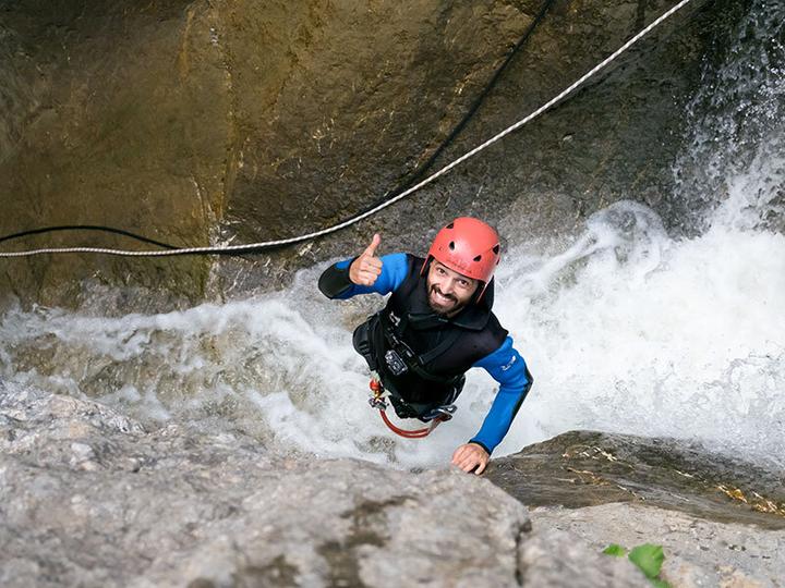 Immagine prodotto Smartbox Canyoning in Ticino per l'accros à l'adrénaline (2 pers.)