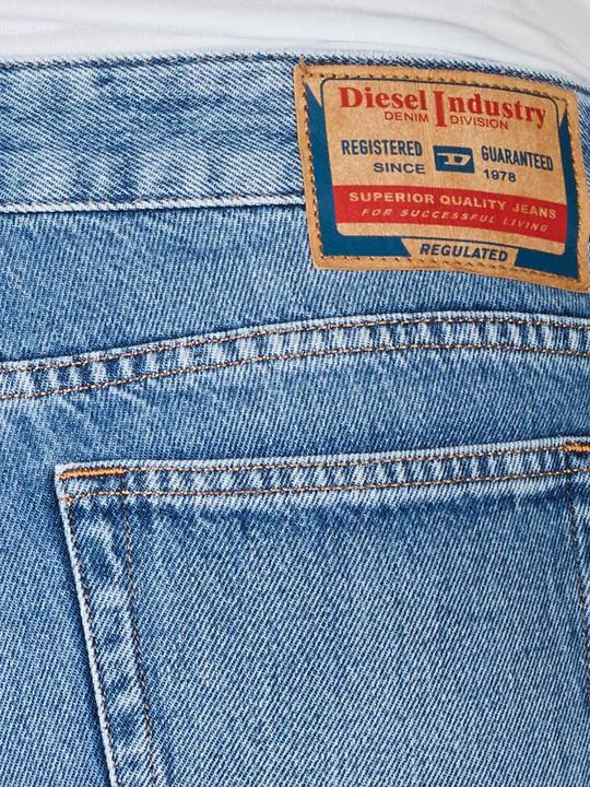 Actual product image Diesel 1969 D-Ebbey Jeans Bootcut 09C16 (W27/L34)