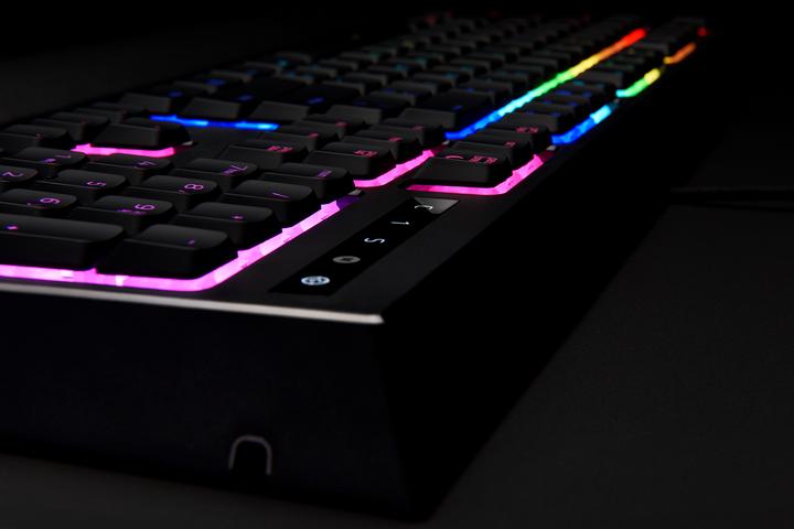 Actual product image Razer Ornata Chroma (DE, Cable)