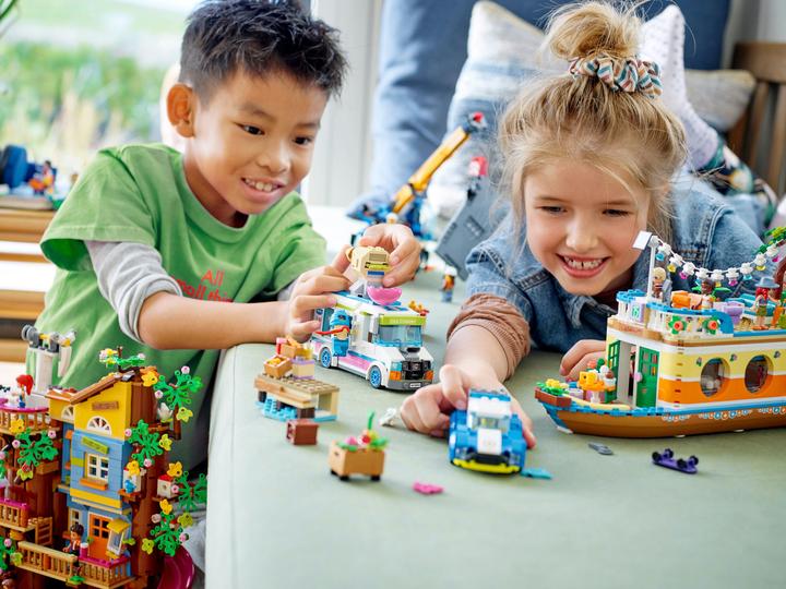 Actual product image LEGO Friendship Treehouse (41703, LEGO Friends)