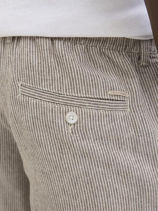 Actual product image Jack & Jones Tapered Fit Shorts Shorts (L)