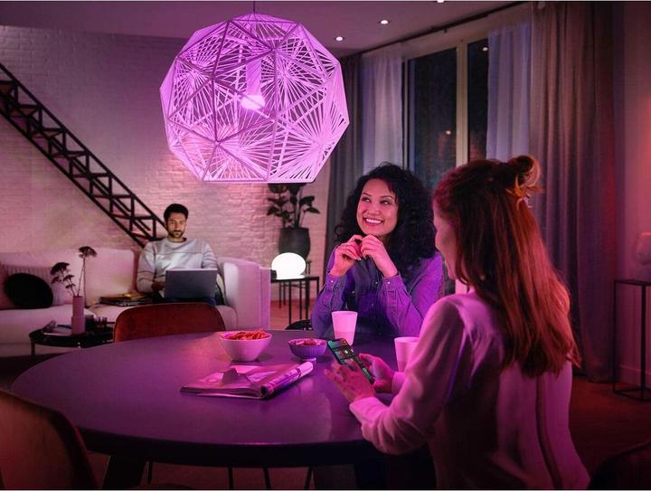 Produktbild Philips Hue White & Color Ambiance BT (E27, 9.50 W, 806 lm, 2 x, F)