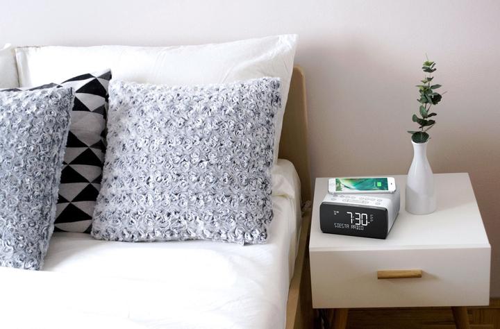 Image du produit Pure Radio-réveil DAB Siesta avec fonction de charge sans fil