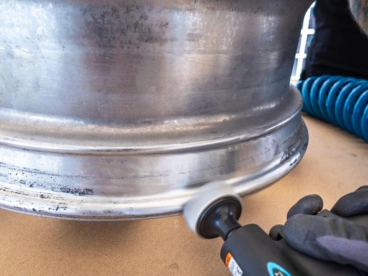 Actual product image HAZET Bristle grinder set 9033-11/17 ∙ Number of tools: 17 (Cut-off machine, 224 W)