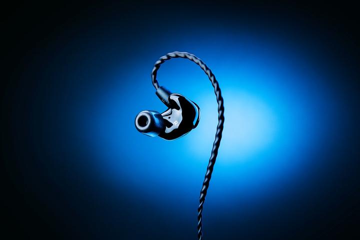 Actual product image Razer Moray - Ergonomic in-ear monitor for all-day streaming (Cable)