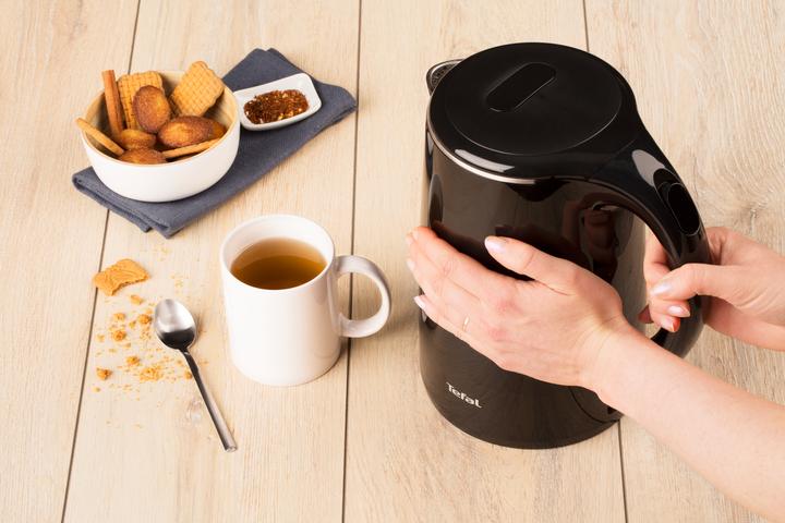 Actual product image Tefal SafeTea KO2608 Zwart (1.70 l)