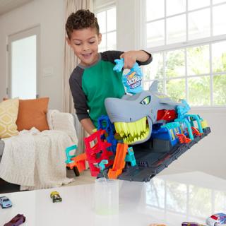 Actual product image Hot Wheels City Ultimate Shark Car Wash