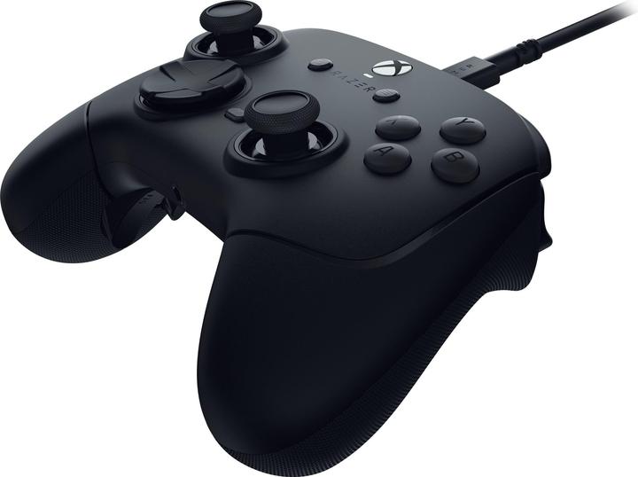 Image du produit Razer Wolverine V3 Tournament Edition, noir - Manette e-sport filaire pour Xbox & PC (Xbox One X, Xbox Series X, Xbox One S, Xbox Series S, PC)