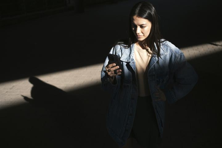 Actual product image Peak Design Everyday Case (Apple iPhone 13 Pro)