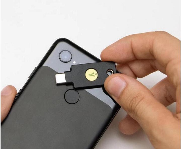 Produktbild Yubico YubiKey 5C NFC FIPS