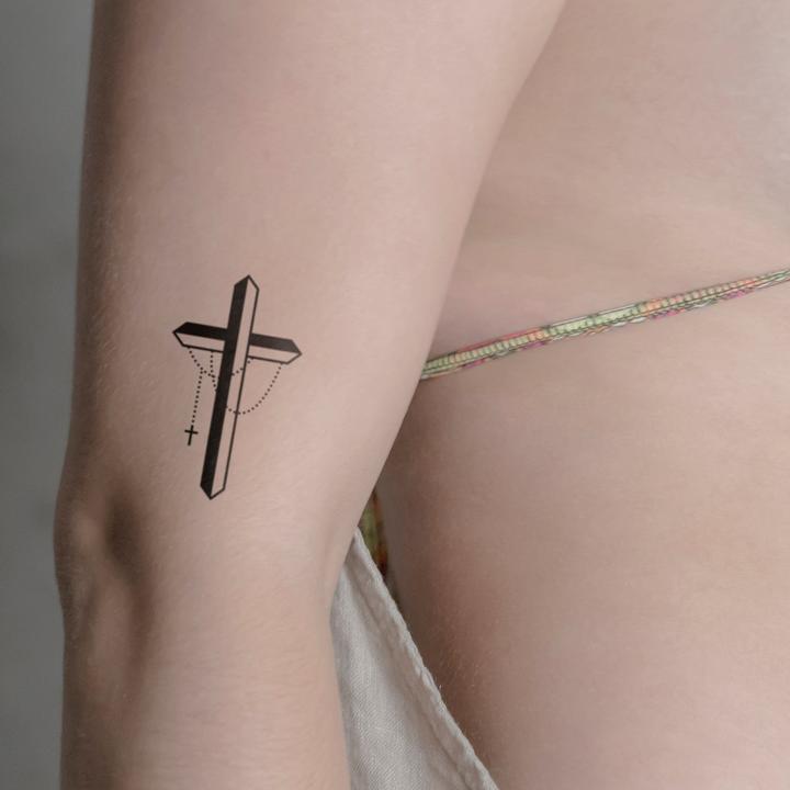 Immagine prodotto minink Tatuaggio temporaneo - croce con catena