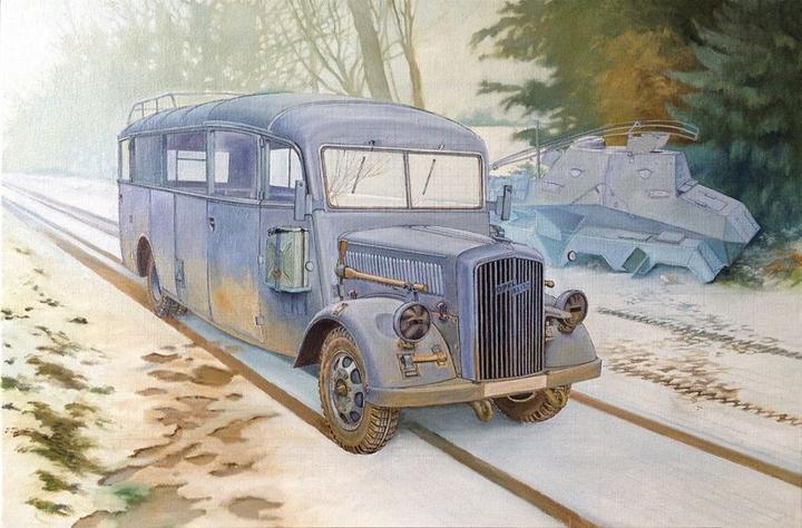 Actual product image Roden Opel Blitz 3.6-47 Bus W39 Ludewig