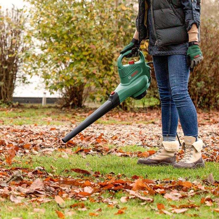 Immagine prodotto Bosch Home & Garden Aspiratore da giardino UniversalGardenTidy 2300 (Corrente elettrica, Aspirafoglie, Aspiratore e soffiatore, Soffiafoglie)