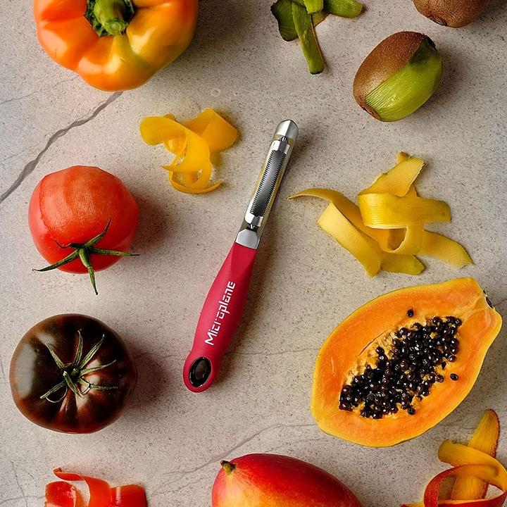 Actual product image Microplane Professional peeler, serrated