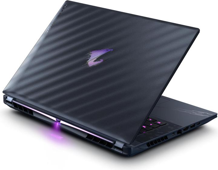 Image du produit Gigabyte Aorus Master 16 (16", Intel Core Ultra 9 275HX, 32 Go, 2000 Go, DE)