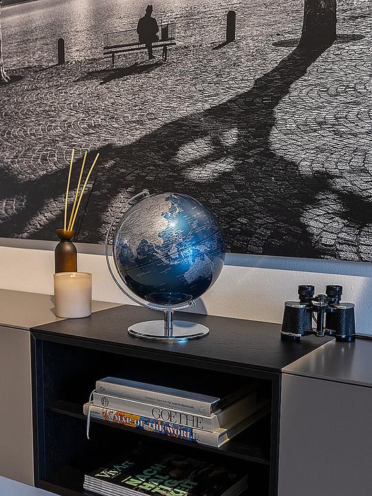 Produktbild emform Tischglobus Planet metallic-blau/silber (25 cm)