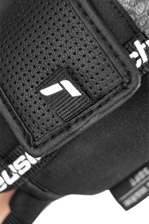 Actual product image Reusch Marco Black (8)