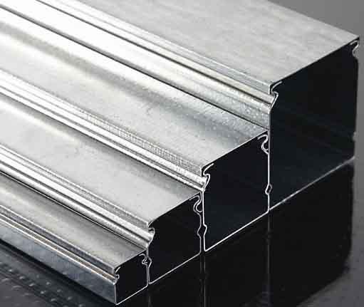 Produktbild Pflitsch Minikanal m.Deckel 30x30x2000 verzinkt PIK 30 30 S (200 cm)