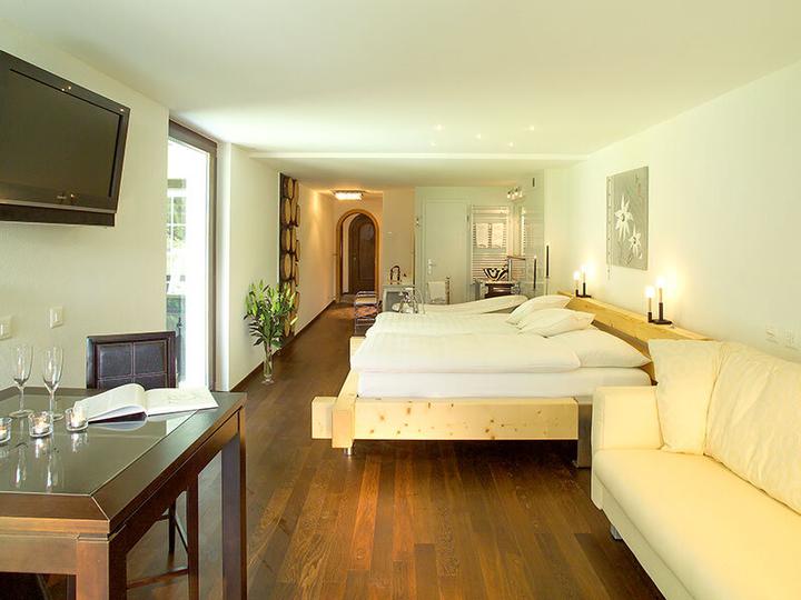 Produktbild Smartbox 1 Übernachtung im 4* Hotel mit Abendessen für 2 (2 Pers.)