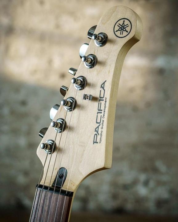 Immagine prodotto Yamaha PAC112J Chitarra elettrica 6 corde Nero (Chitarra elettrica)