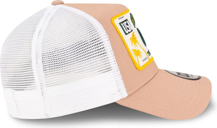Image du produit New Era Adjustable A-Frame Trucker Cap - FLORIDA MIAMI beige