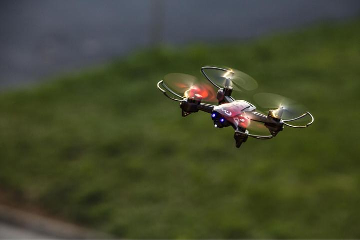 Produktbild Carson X4 Angry Bug (Kinder Drohne) (9 min, 44 g)