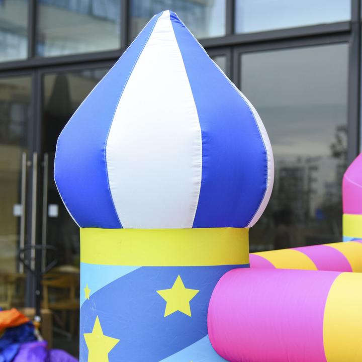 Produktbild Outsunny Kinderhüpfburg im Schloss- und Sternen Design