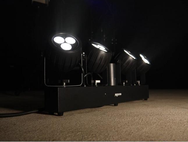 Produktbild Eurolite LED PAR Strahlerlichtanlage KLS 120 Kompakt Lichtset (30 W, LED)