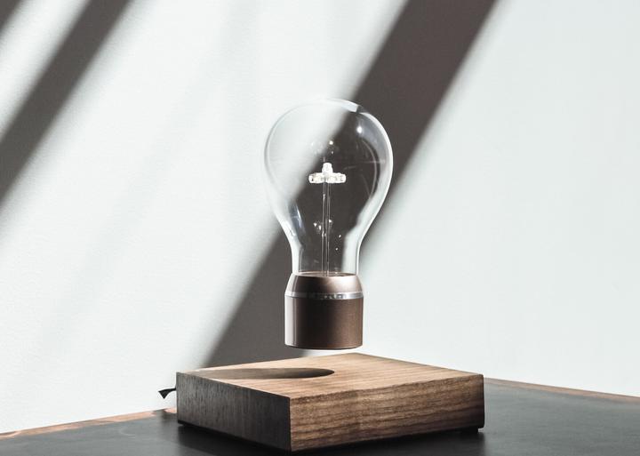 Actual product image Flyte Lampe Buckminster levitation