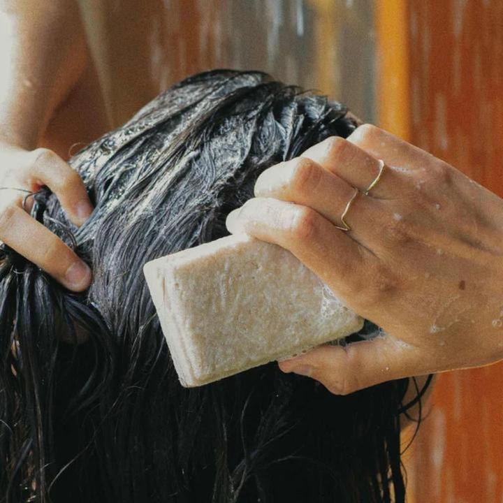 Actual product image Green Room Suds Floral (Solid shampoo)